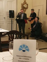 Joka paikkaan se sihteeri kerkiäänkin...