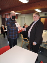 Pauli Eino sai Kokoomuksen kultaisen ansiomerkin