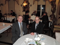 Sihteeri-taloudenhoitaja ja kunniapuheenjohtaja.