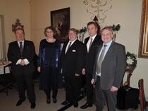 Palkitut yhteiskuvassa