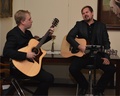Illan tanssimusiikista vastasi paikallinen duo Vesa Toukkari - Kari Luoto. Ja tunteella pojat esiintyivätkin.