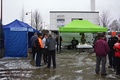 Pukkaako porvarihallitusta? Joka tapauksessa ainakin kirkollisvaalien alla sovittiin Keskustan kanssa torilla olemaan näin lähekkäin. Rutakon kojjootti huolehti taustasoitannasta.